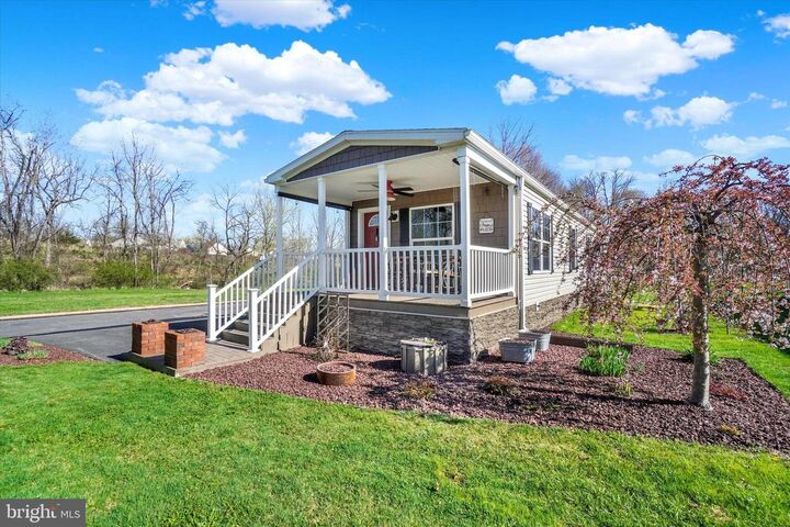 Property Photo:  74 Chipawa Avenue  PA 17315 