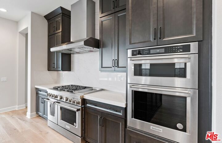 Property Photo:  11713 Toyon Dr  CA 91311 