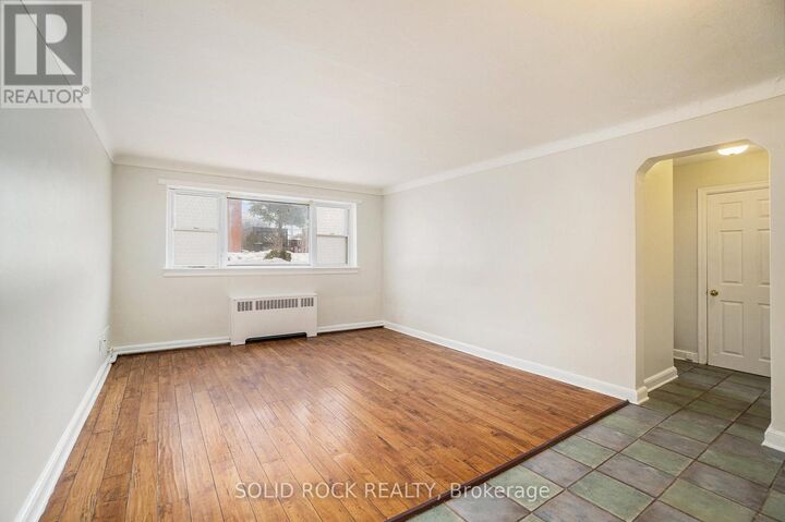 Property Photo:  726 Edison Avenue 1  ON K2A 1W1 
