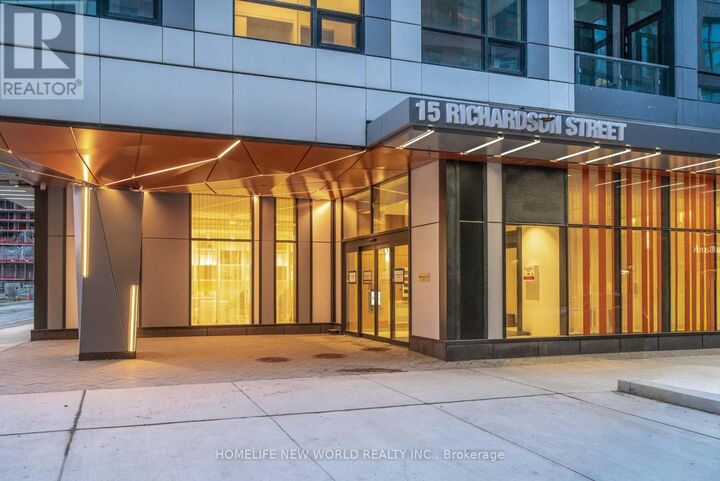 Property Photo:  15 Richardson Street 1122  ON M5A 0Y5 