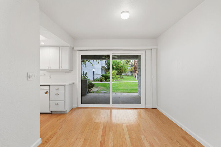 Property Photo:  5125 E Waverly Drive B5  CA 92264 