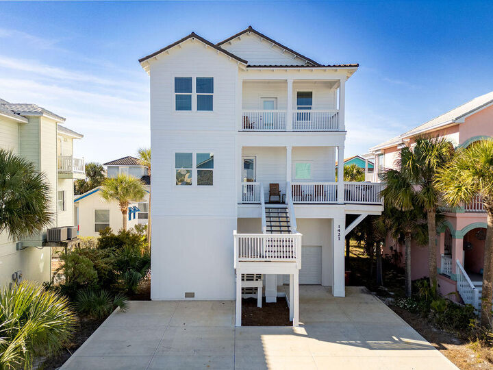 Property Photo:  1421 Sonata Court  FL 32566 