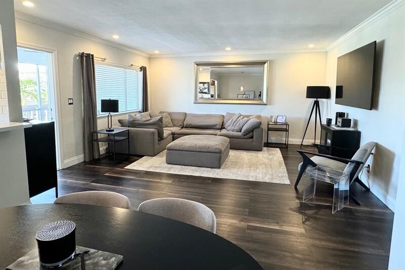 Property Photo:  2141 NE 68th St 203  FL 33308 