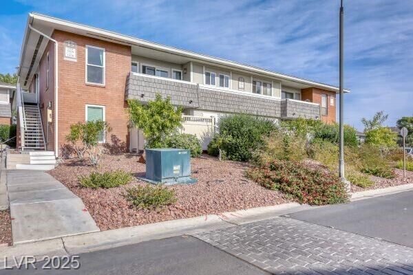 Property Photo: 682 Oakmont Avenue 1507 NV 89109