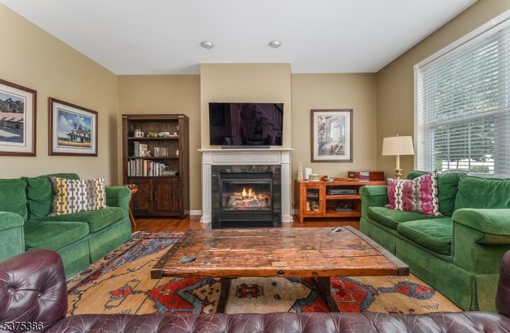 Property Photo:  12 Higgins Ct  NJ 08822 