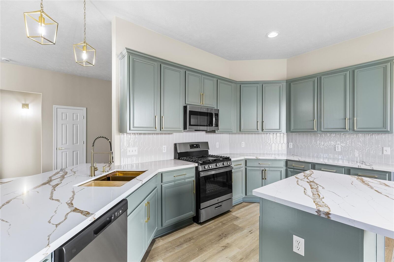 Property Photo: 20803 Golden Sycamore Trail TX 77433