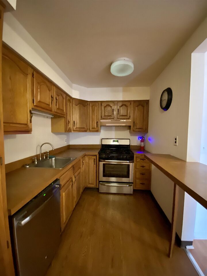 Property Photo:  16 Perrine Ave 1  NJ 07306 
