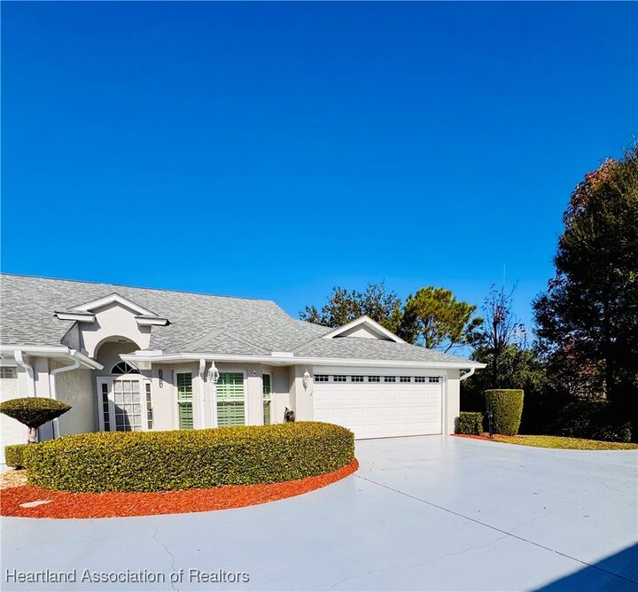 Property Photo: 2024 Ashley Oaks Circle FL 33870