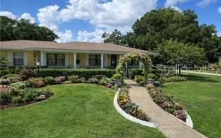 Property Photo:  200 S Main Avenue  FL 34715 