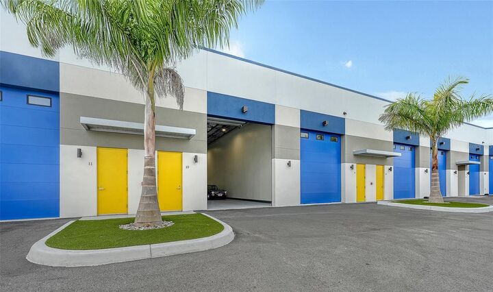 Property Photo:  8100 Ciboney Court 10  FL 34240 