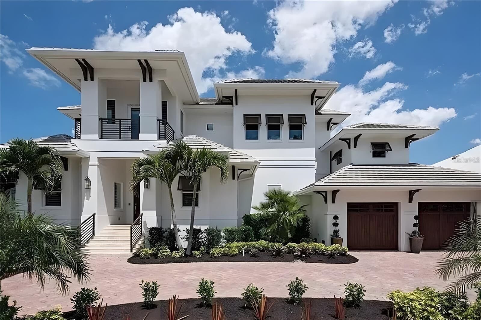 Property Photo:  130 N Blvd Of The Presidents  FL 34236 