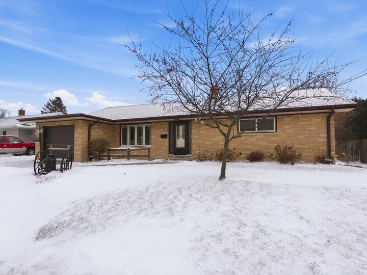 Property Photo: 1223 S 25th St WI 54220