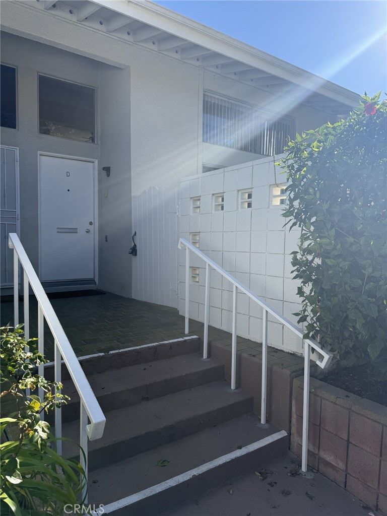 Property Photo:  263 Calle Aragon D  CA 92637 