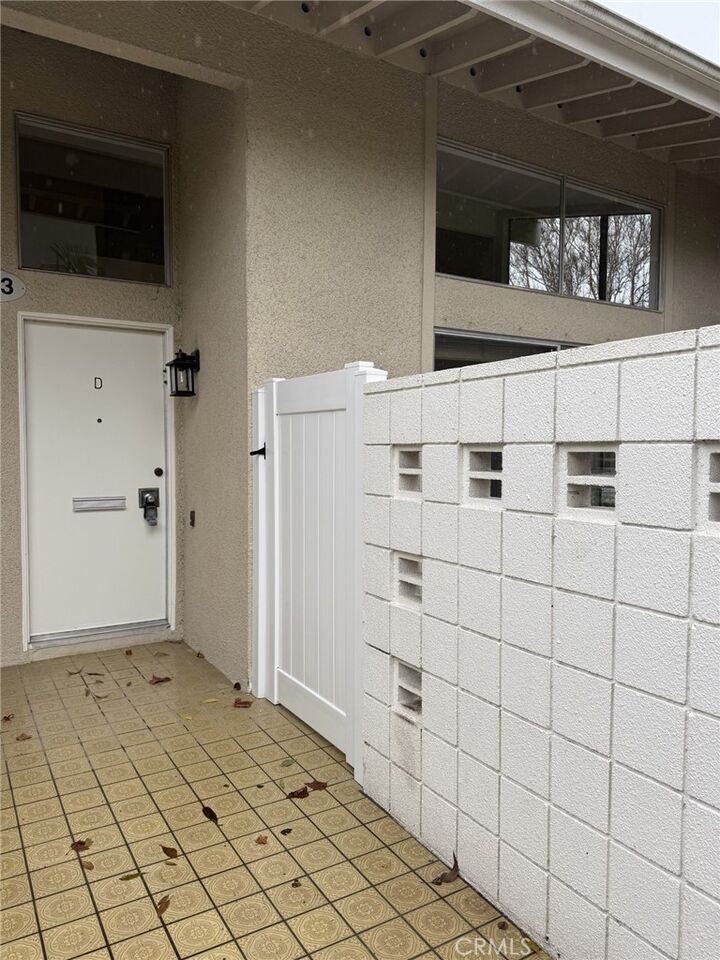 Property Photo:  403 Avenida Castilla D  CA 92637 