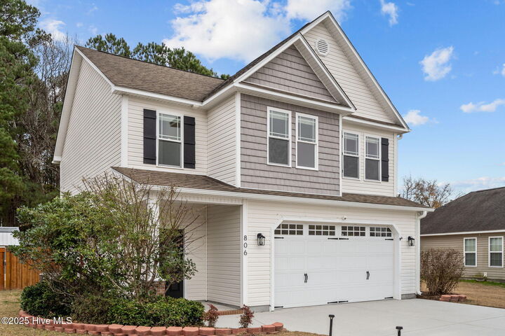Property Photo:  806 Fort Sumter Way  NC 28584 