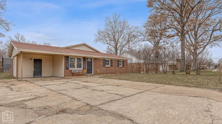 Property Photo: 1003 S Parkside Street AR 72315