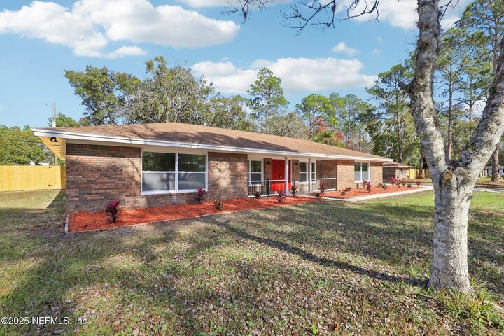 Property Photo:  12305 Del Rio Drive  FL 32258 