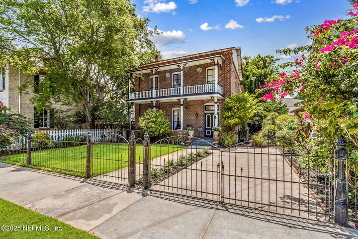 Property Photo: 23 S 7th Street FL 32034