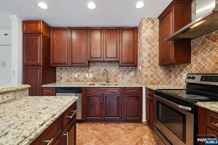 Property Photo:  1111 River Road F26  NJ 07020 