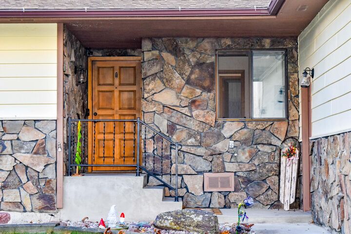 Property Photo: 105 Island View Drive MT 59860