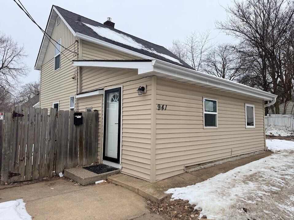 Property Photo:  941 Cypress Street  MN 55106 