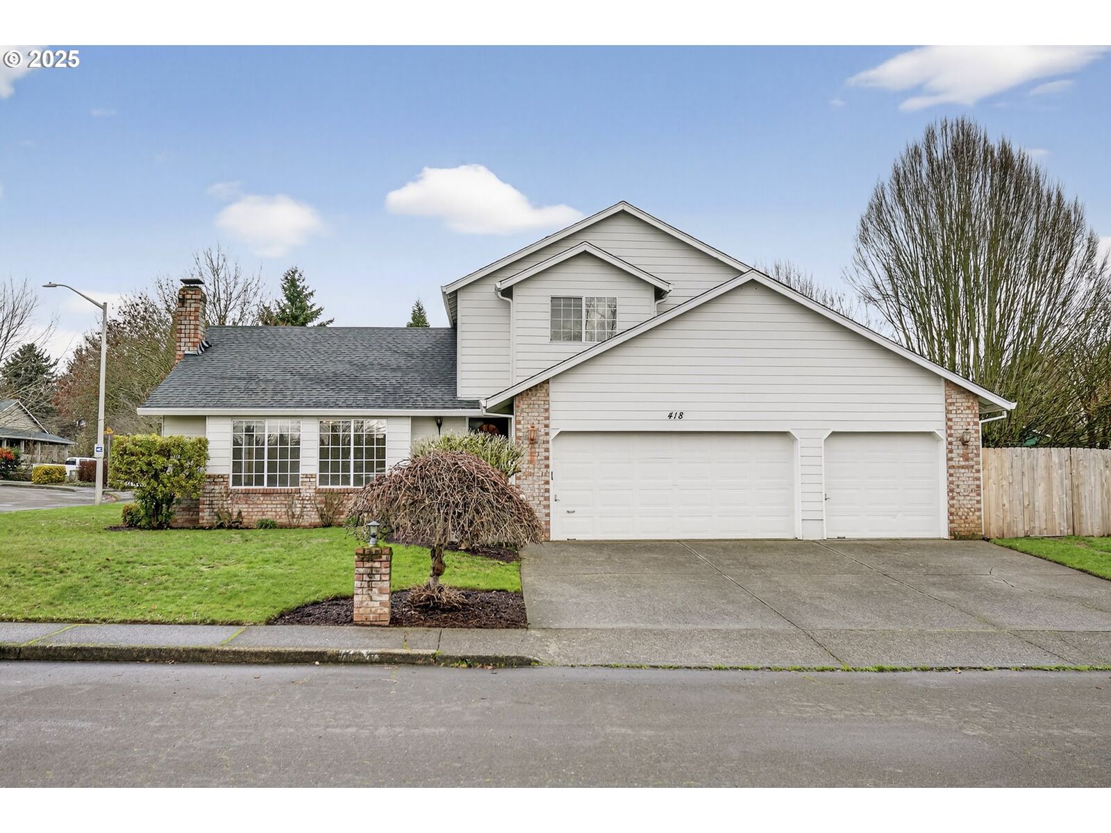 Property Photo:  418 NW 112th St  WA 98685 