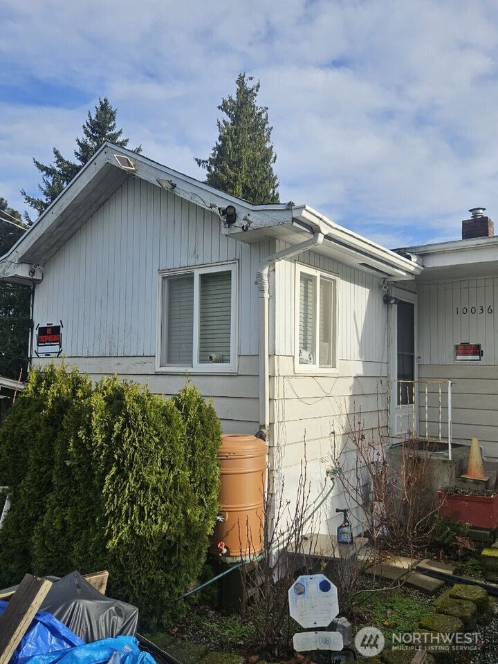 Property Photo:  10036  1st Avenue S  WA 98168 