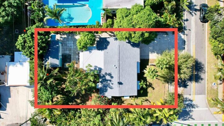 Property Photo:  802 Lytle Street  FL 33405 