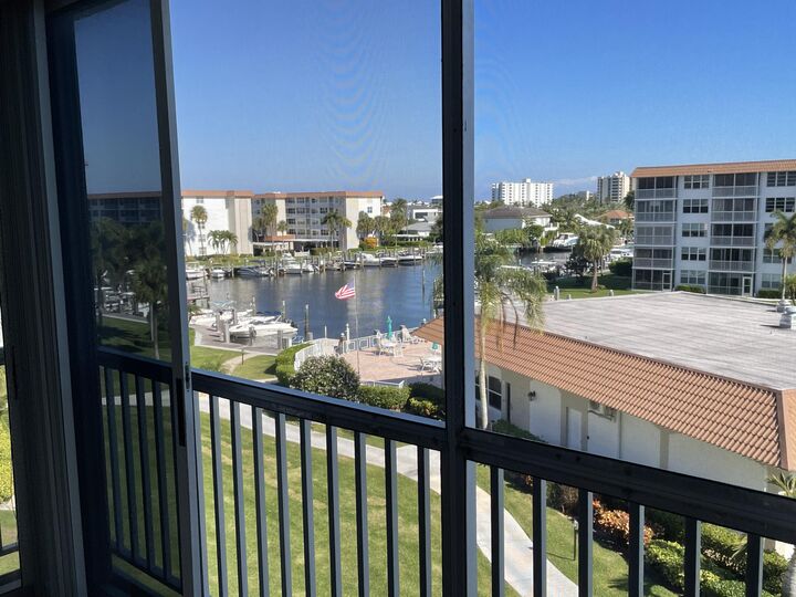 Property Photo:  2717 Florida Boulevard 424  FL 33483 