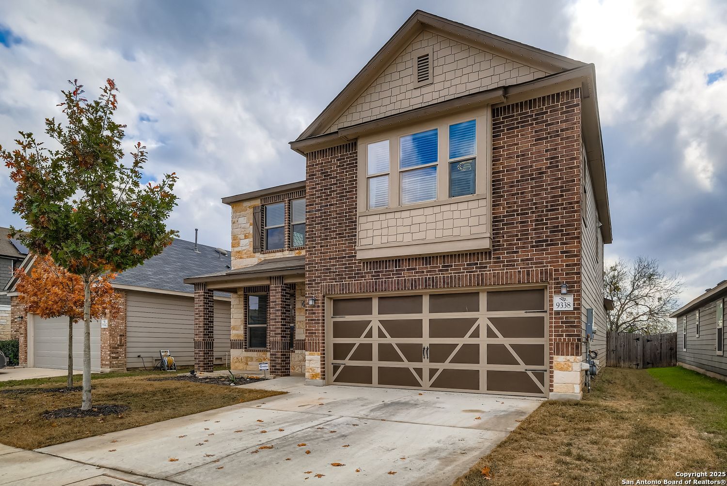 Property Photo:  9338 Vaquillas View  TX 78109 