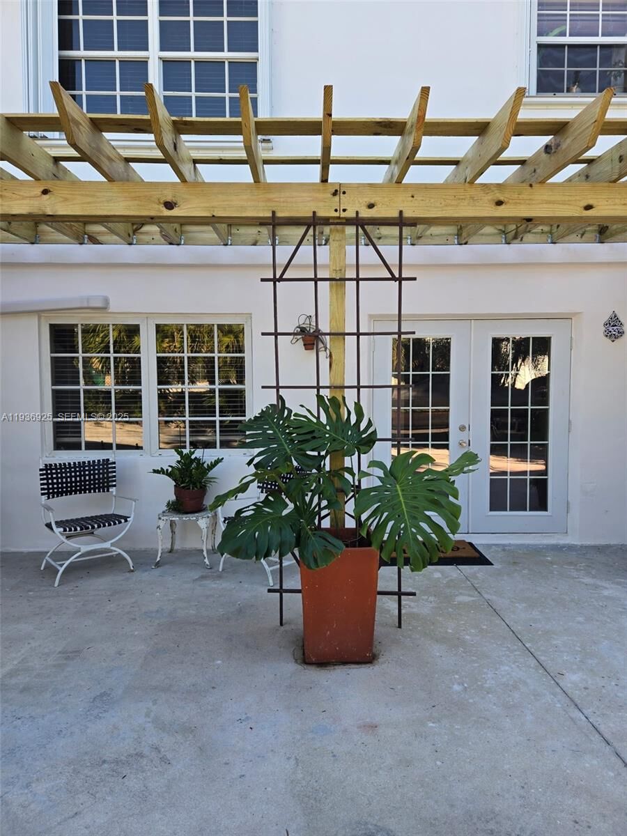 Property Photo:  6920 SW 82nd Ct 2  FL 33143 