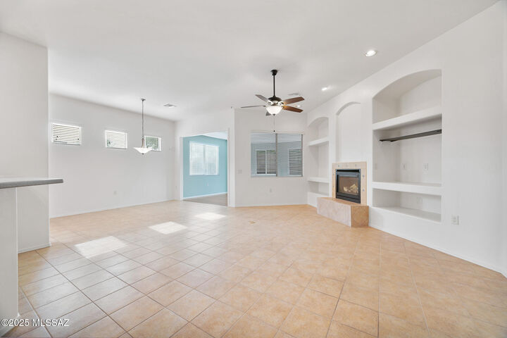 Property Photo:  2171 N Avenida Del Polen  AZ 85614 