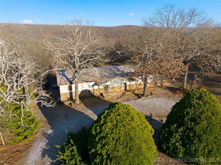 Property Photo:  96269 S 4550 Road  OK 74962 