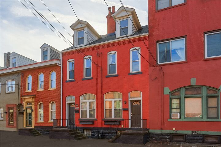 Property Photo: 2810 Sarah St 2 PA 15203