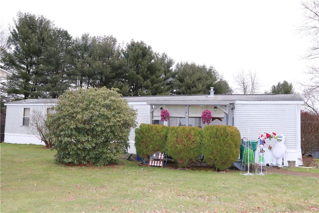 Property Photo:  26 Landis Ave  PA 16066 