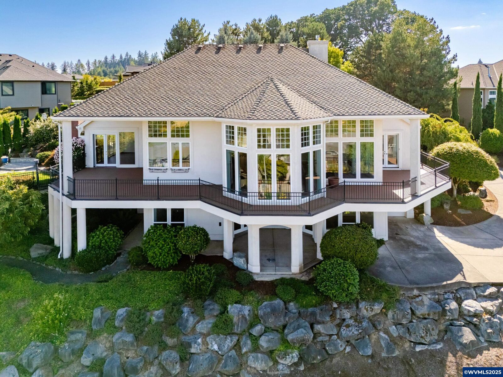 Property Photo:  1904 Eagles Ridge Ln NW  OR 97321 