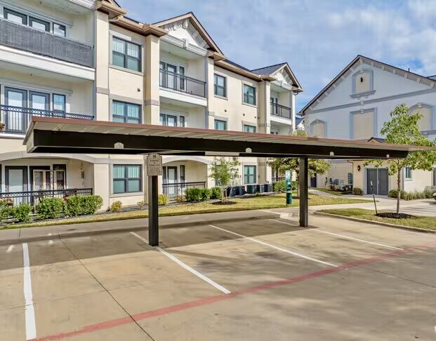 Property Photo:  200 Maple Lane 1201  TX 78621 