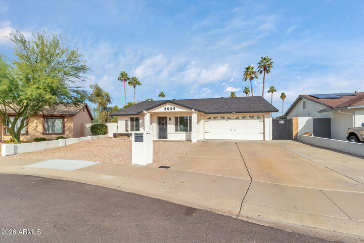 Property Photo:  2024 E Rice Drive  AZ 85283 