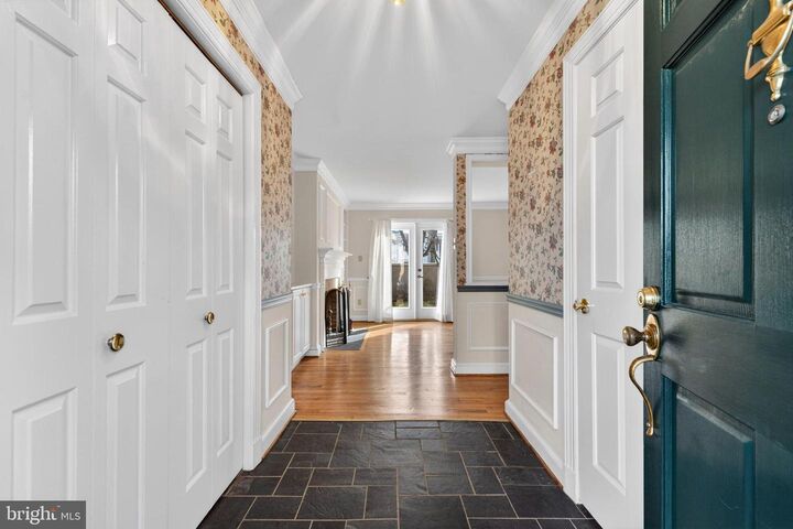 Property Photo:  212 E Marshall Street  VA 20117 