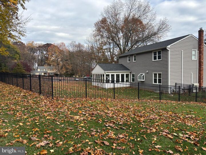 Property Photo:  4672 Woodfield Circle  PA 18902 