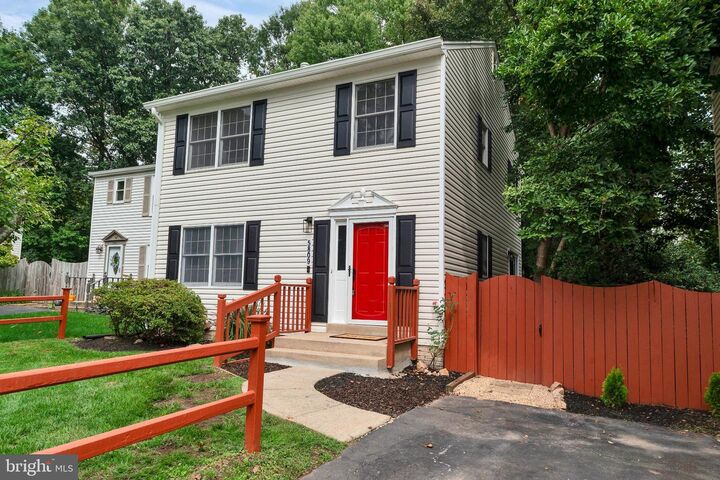 Property Photo:  5809 Shana Place  VA 22015 