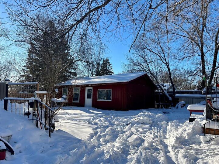 Photo de la propriété:  38 Spruce Avenue  MB R0E 2B0 