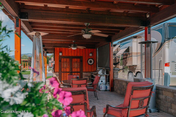 Property Photo:  43 Sand Trap Ln  ID 83804 