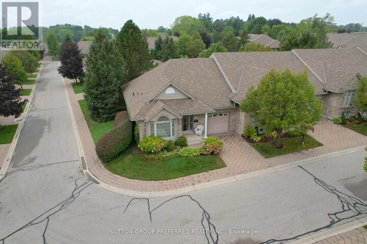 Property Photo:  800 Commissioners Road West 12  ON N6K 1C2 