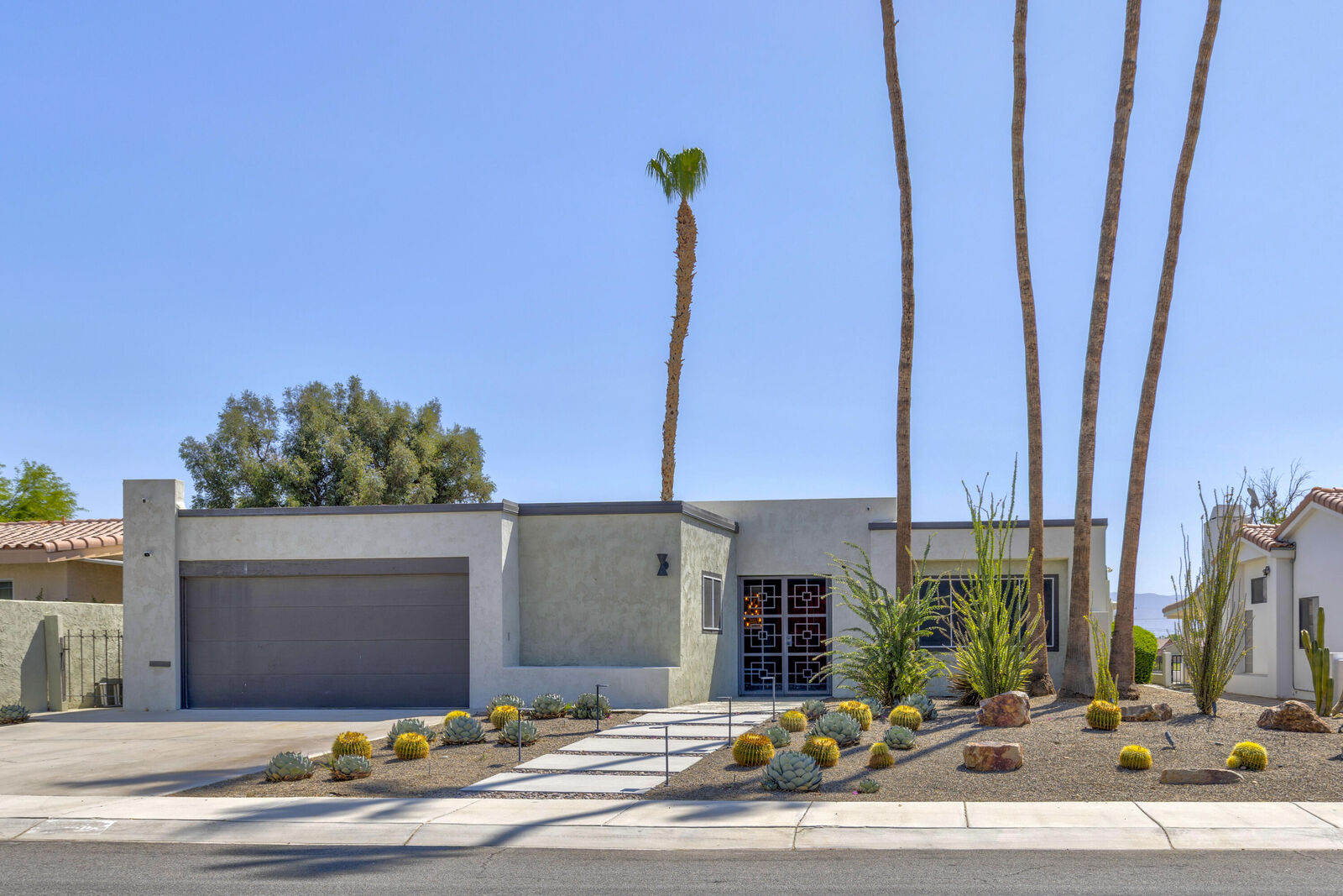 Property Photo:  43660 Elkhorn Trail  CA 92211 