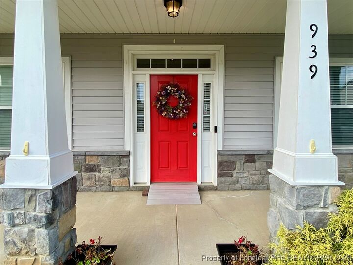 Property Photo:  939 Ronald Reagan Drive  NC 28311 