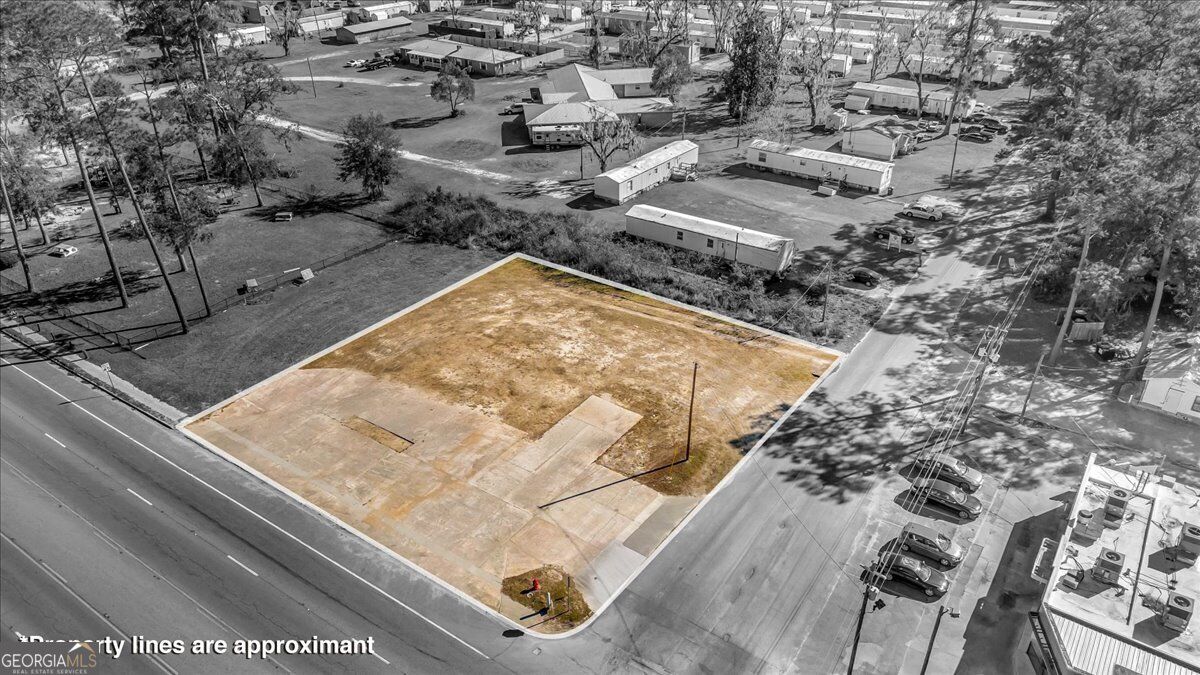 Property Photo:  273 W Cypress Street  GA 31316 