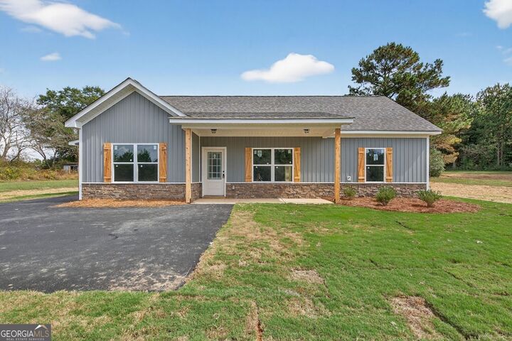 Property Photo:  525 Grogan Road  GA 30113 