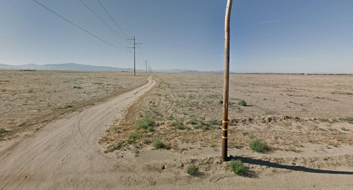 Property Photo:  100th St West &Amp Ave F12  CA 93536 