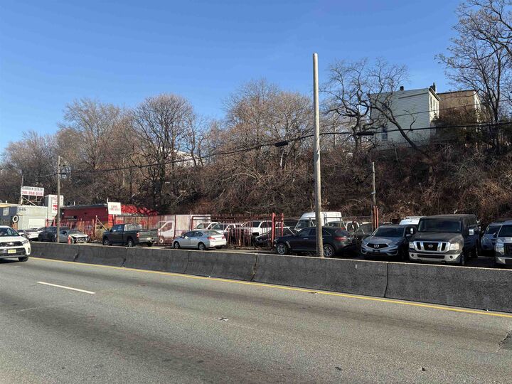 Property Photo:  632-636 Tonnelle Ave  NJ 07306 